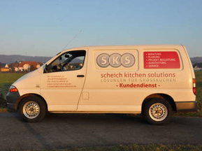 Kundendienstauto von SKS scheich kitchen solutions